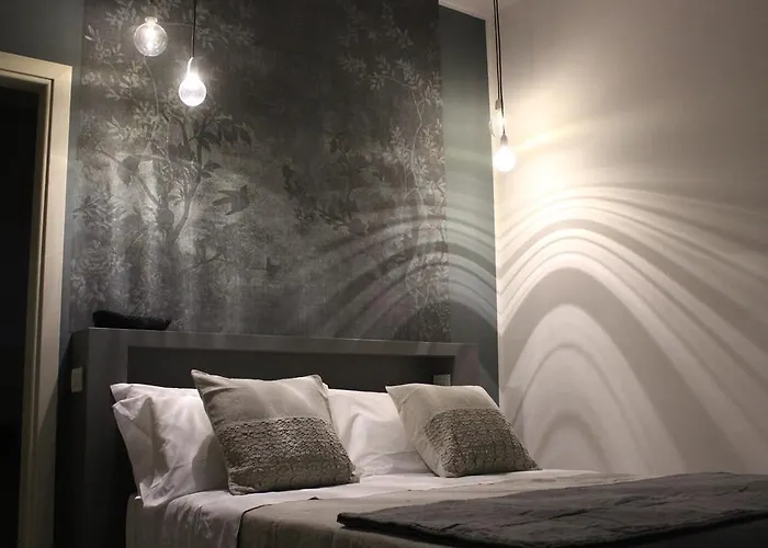 维托里奥威尼托25号旅馆 4* 摩德纳