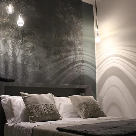 ヴィットリオ ヴェネト 25 4* モデナ